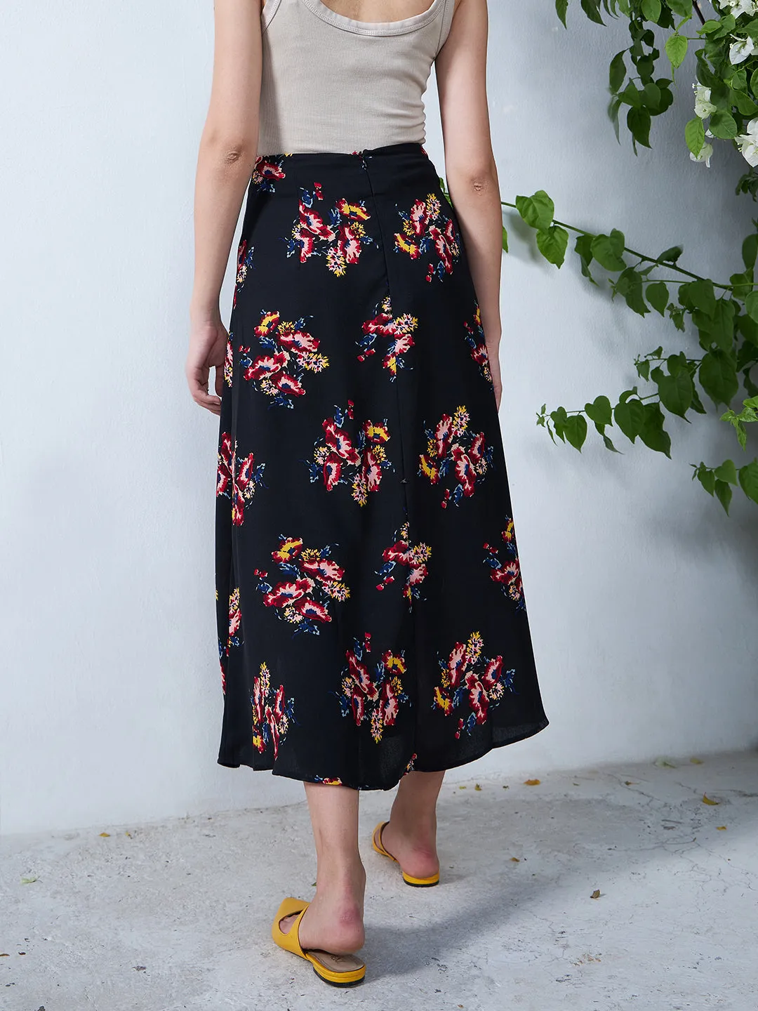 Berrylush Women Black & Orange Floral Printed Thigh-High Slit Flared A-Line Midi Skirt