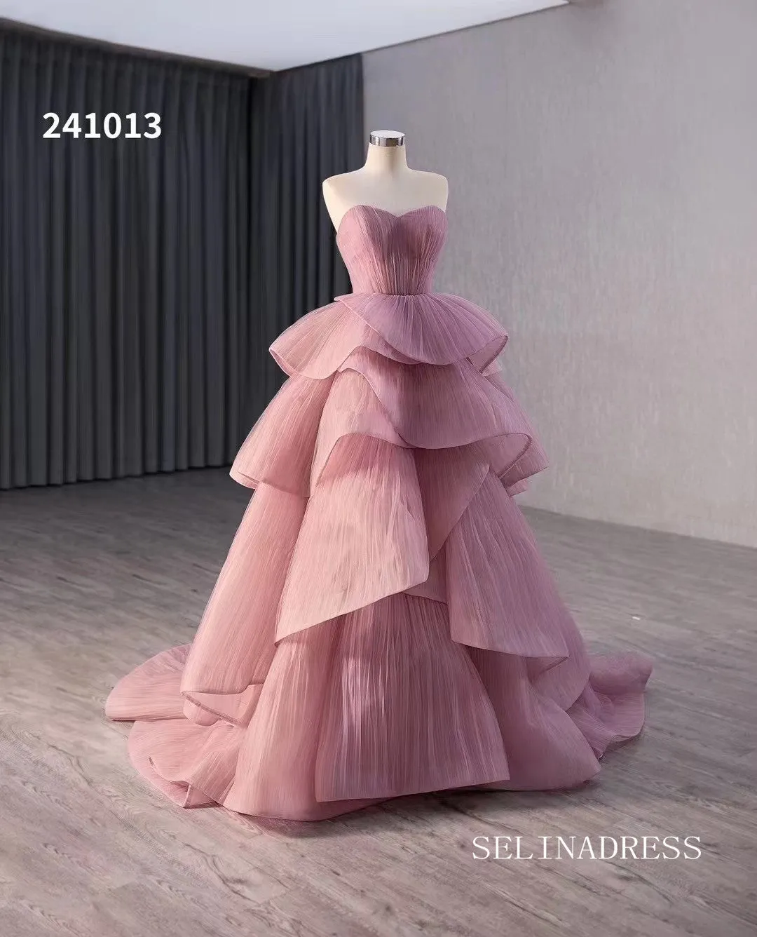 Dusty Rose Beaded Tiered Ruched Wedding Dress Sweetheart Quinceanera Dress 241013