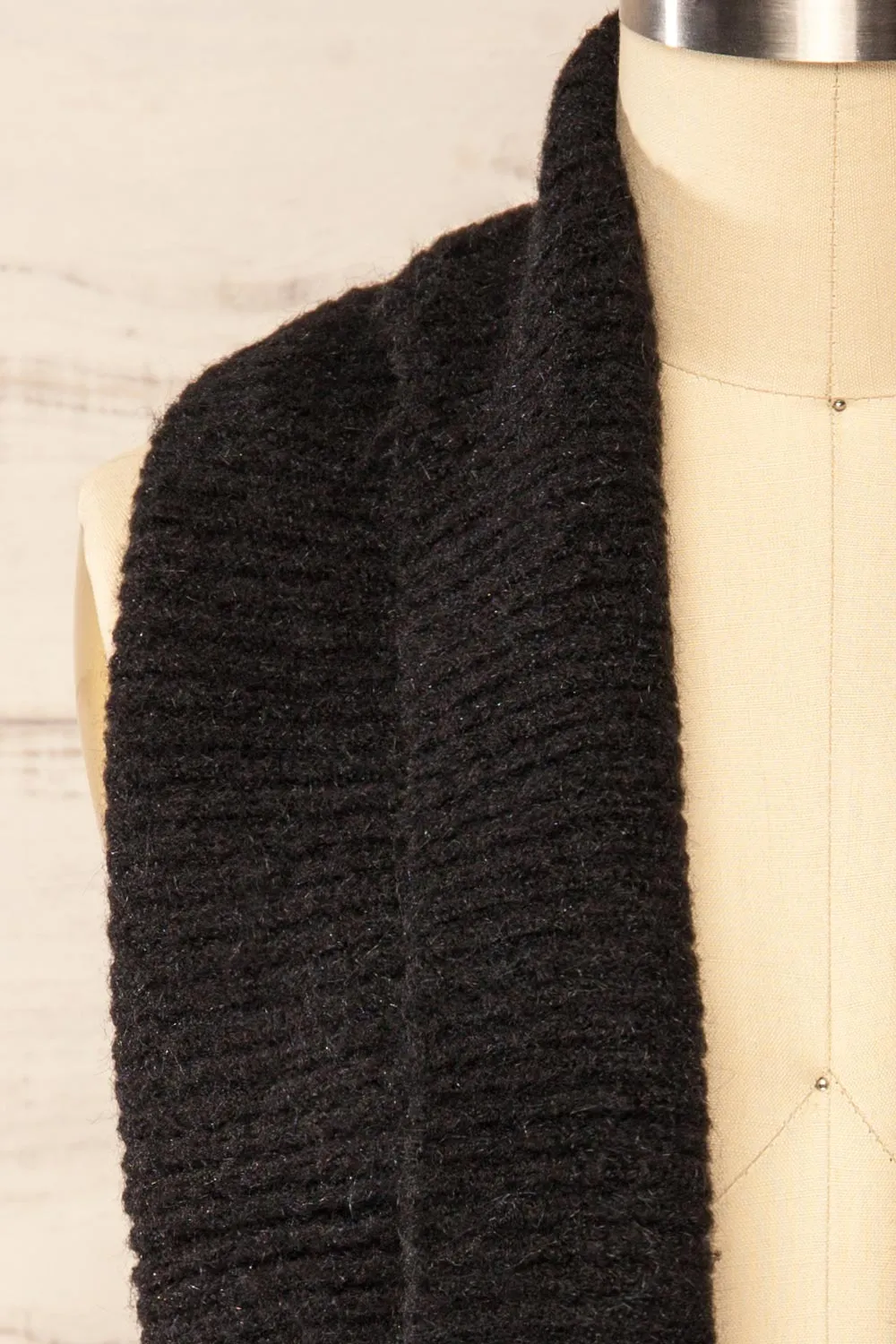 Saguenay Black | Ribbed Knit Infinity Scarf