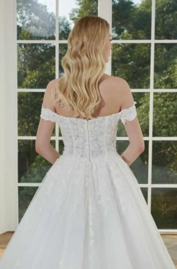 Tulle Lace Wedding Bridal Ball Gown with Train