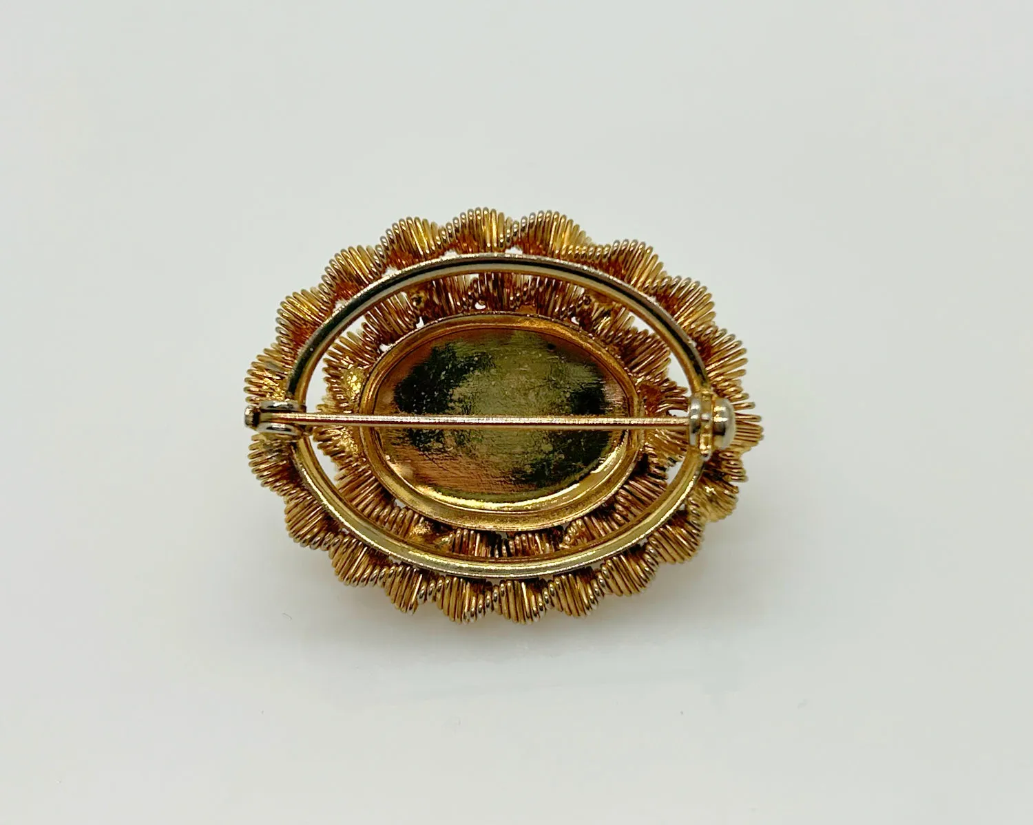 Vintage Green Oval Cabochon Brooch with Textured Setting